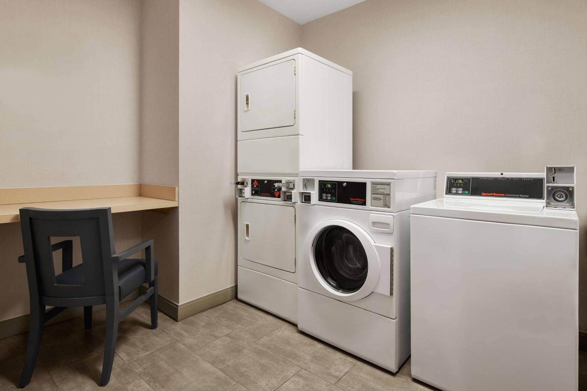 Hilton Garden Inn Las Vegas/Henderson Exterior photo